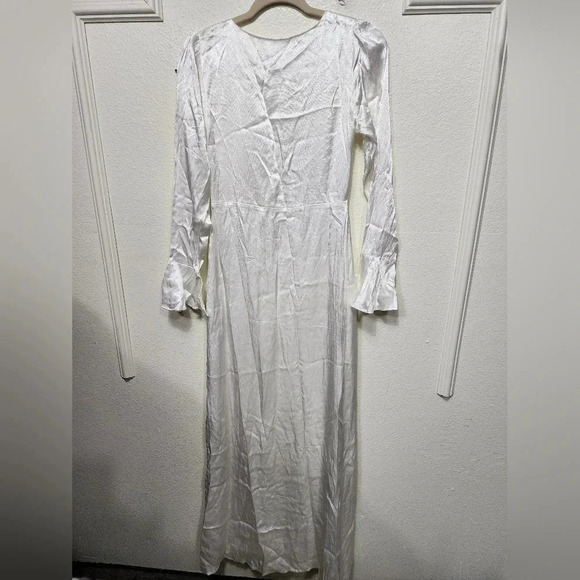 Lulus Elegant Celebration White Satin Long Sleeve Slip Maxi Dress XL Wedding - Picture 12 of 12